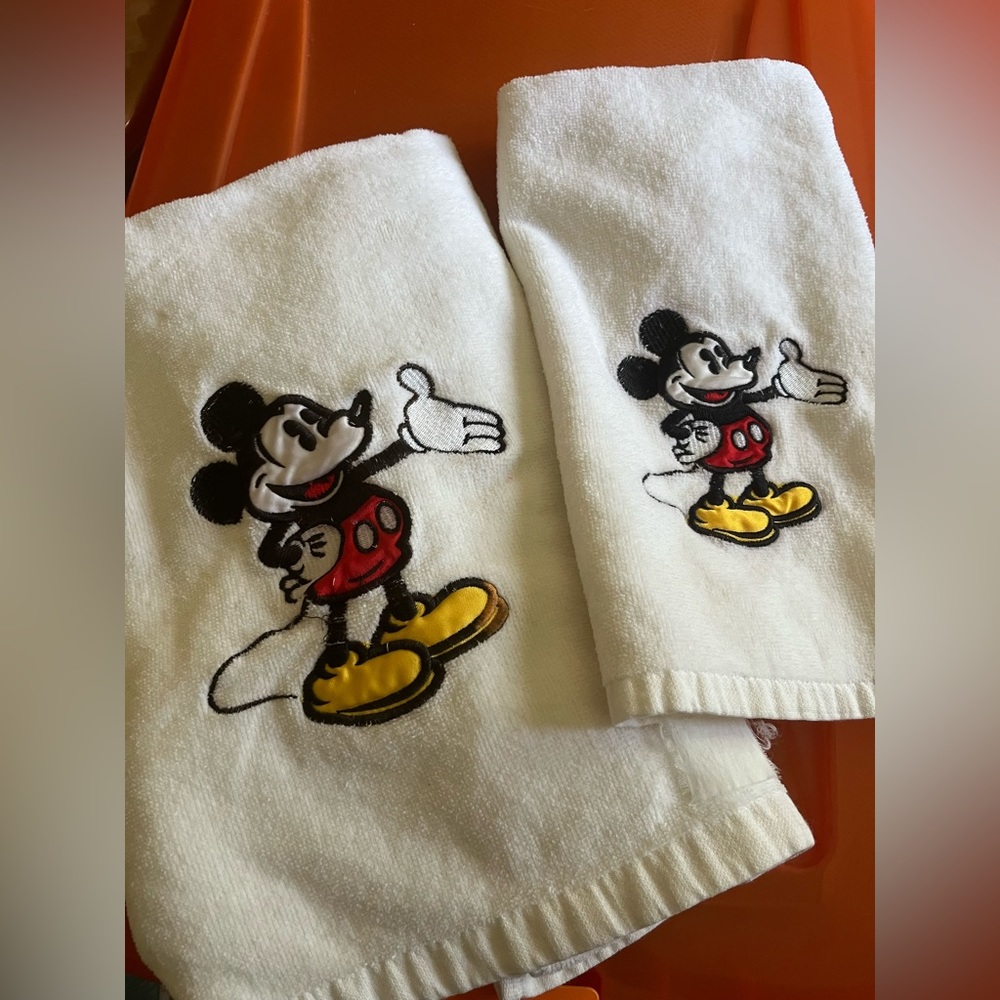 mickey towel set